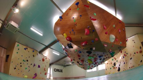 大阪府のクライミング施設「CRUX（クラックス）大阪」